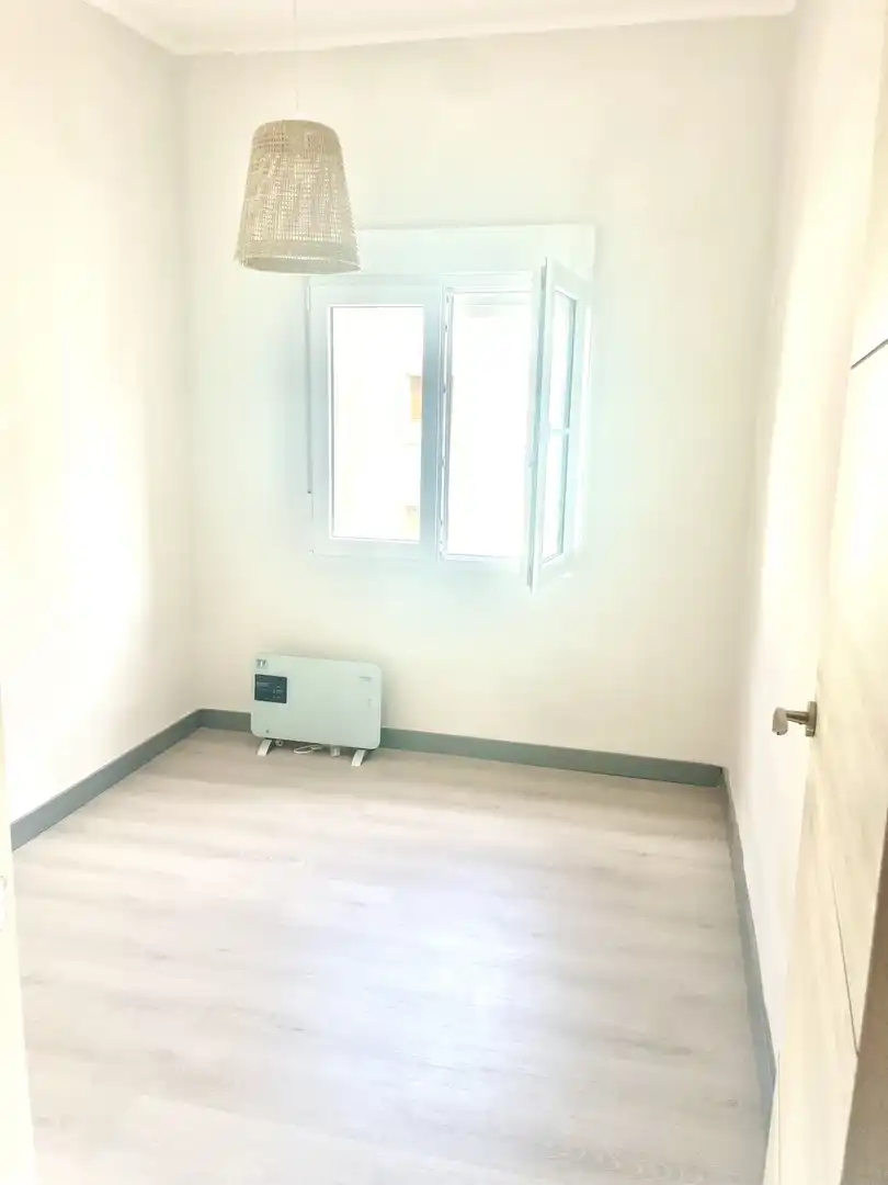 Bedroom of Flat for sale in Oviedo 