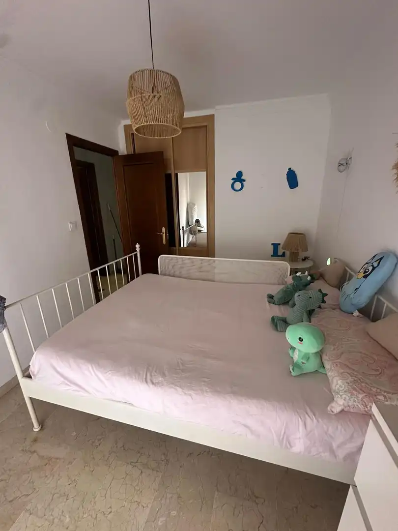 Casa adosada en venda a Calle Infanta Cristina, 7, Puerto de Estepona Dormitori de Casa adosada en venda en Estepona amb Terrassa, Piscina i Balcó
