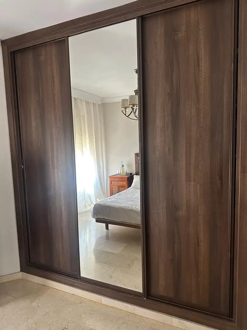 Casa adosada en venda a Calle Infanta Cristina, 7, Puerto de Estepona Dormitori de Casa adosada en venda en Estepona amb Terrassa, Piscina i Balcó