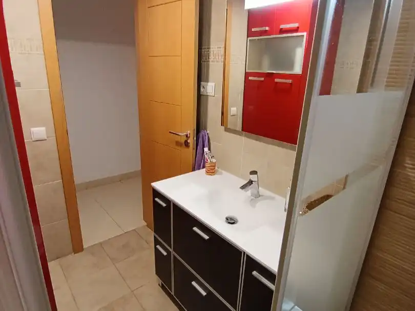 Flat for sale in Calle Martínez Maldonado, 18, Los Castillejos - La Trinidad Bathroom of Flat for sale in Málaga Capital with Air Conditioner