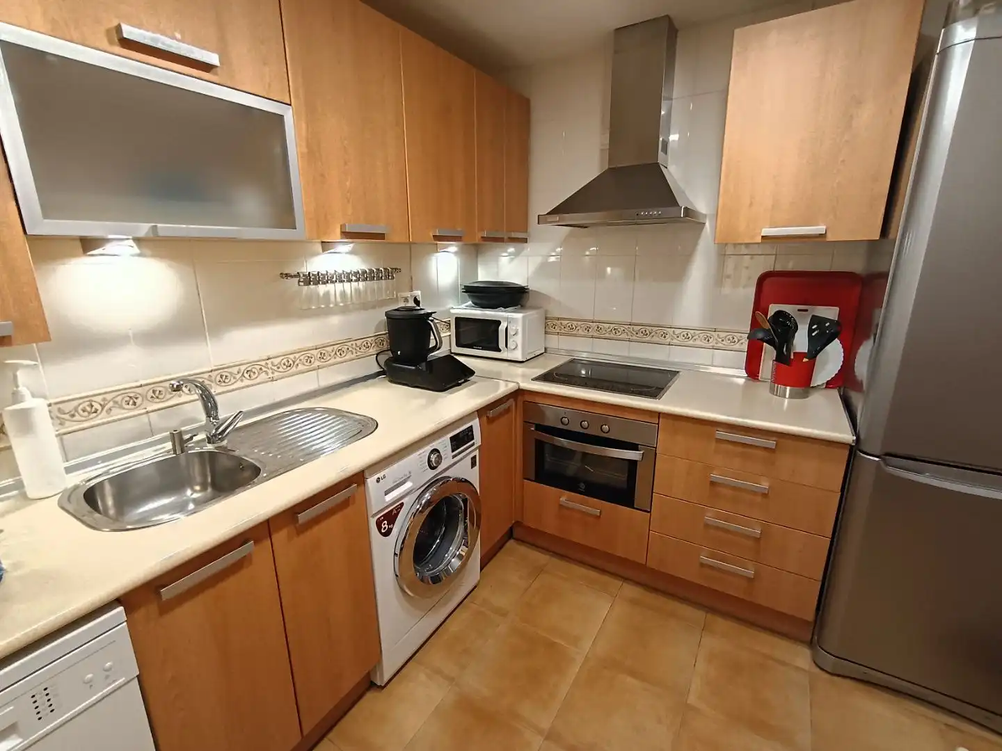 Flat for sale in Calle Martínez Maldonado, 18, Los Castillejos - La Trinidad Kitchen of Flat for sale in Málaga Capital with Air Conditioner