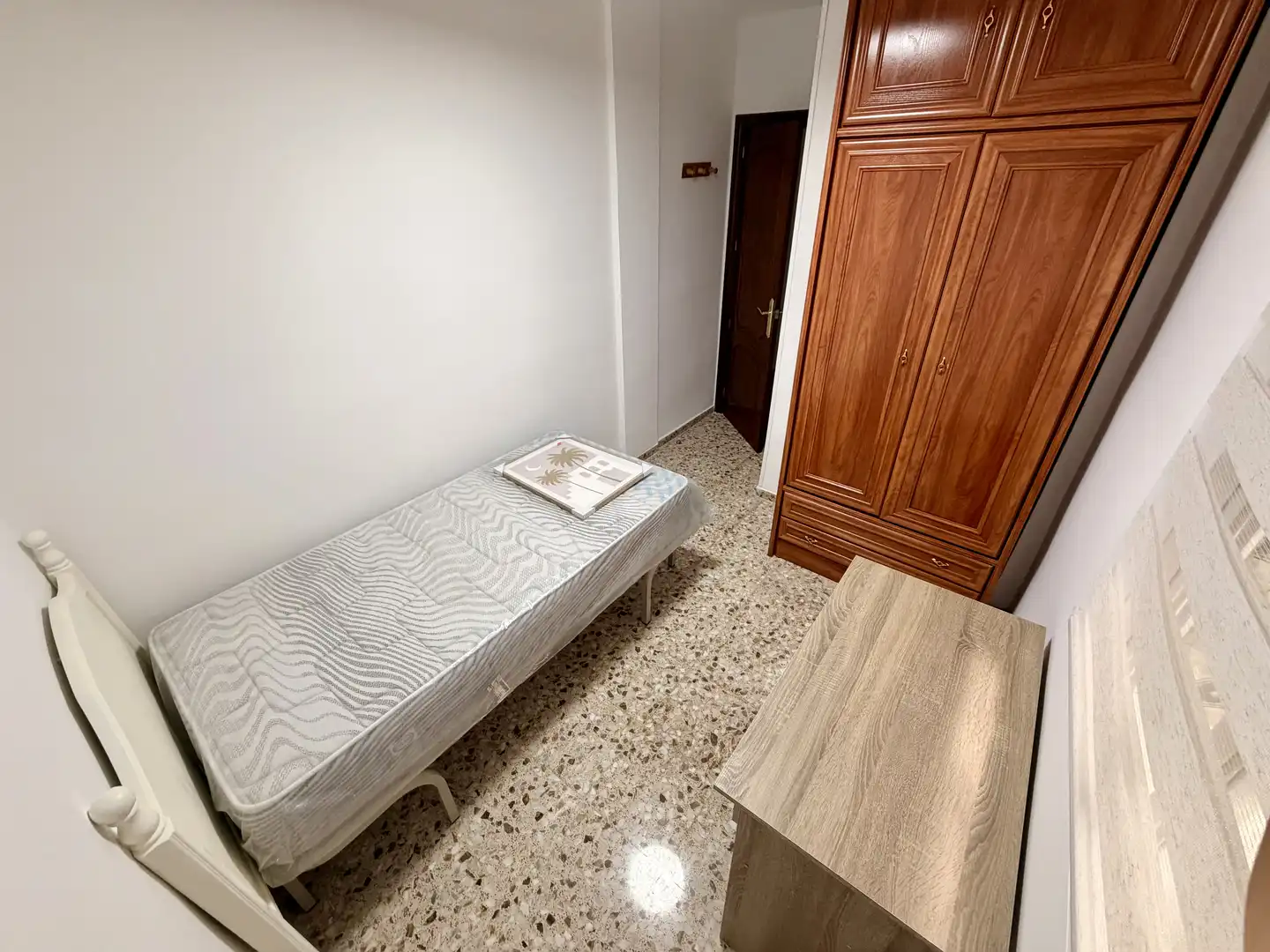 Dormitori de Pis de lloguer en Córdoba amb Aire condicionat, Calefacció i Moblat