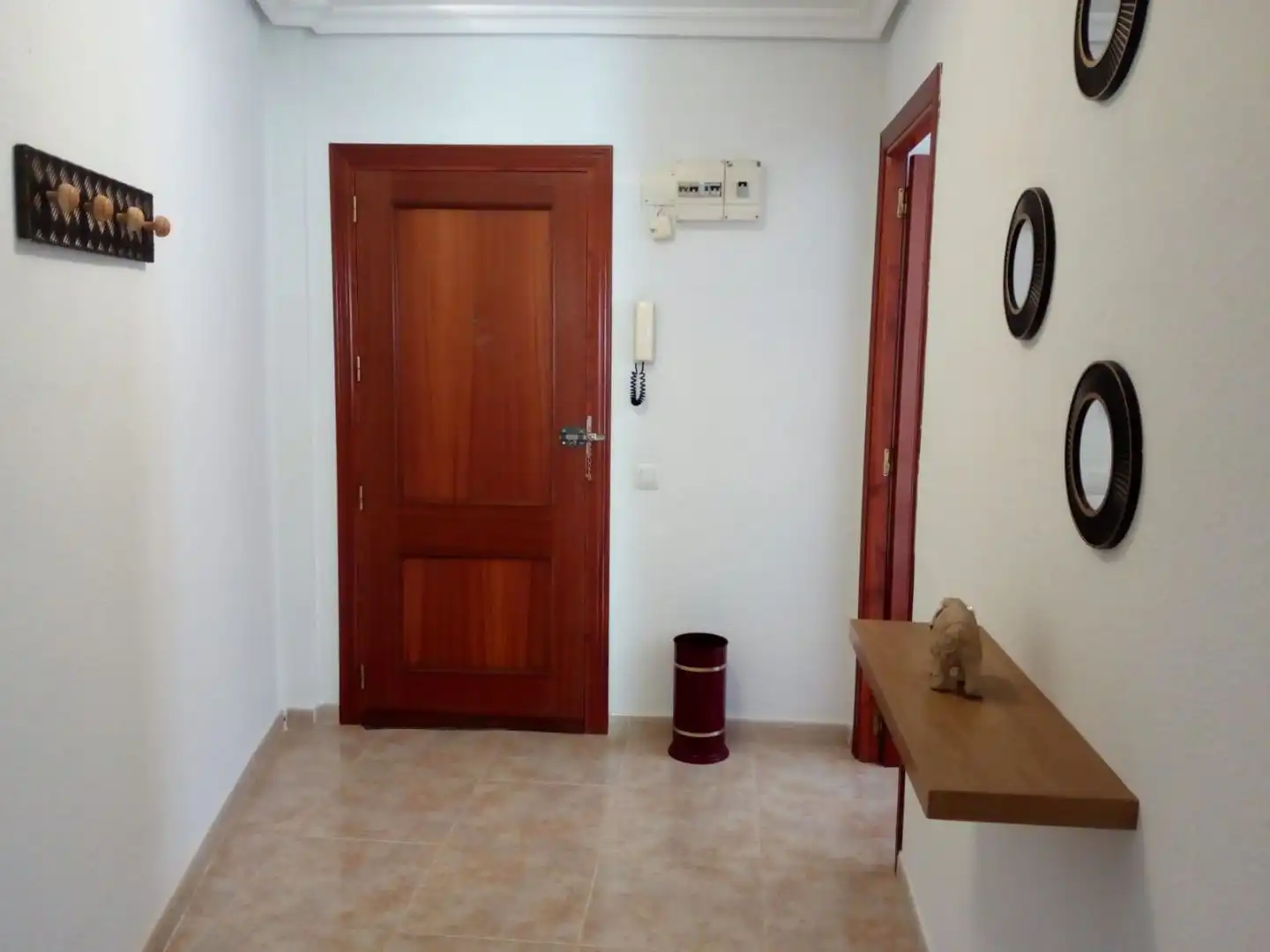 Room in Calle Nicolás López de Velasco, 17, Santa Marina