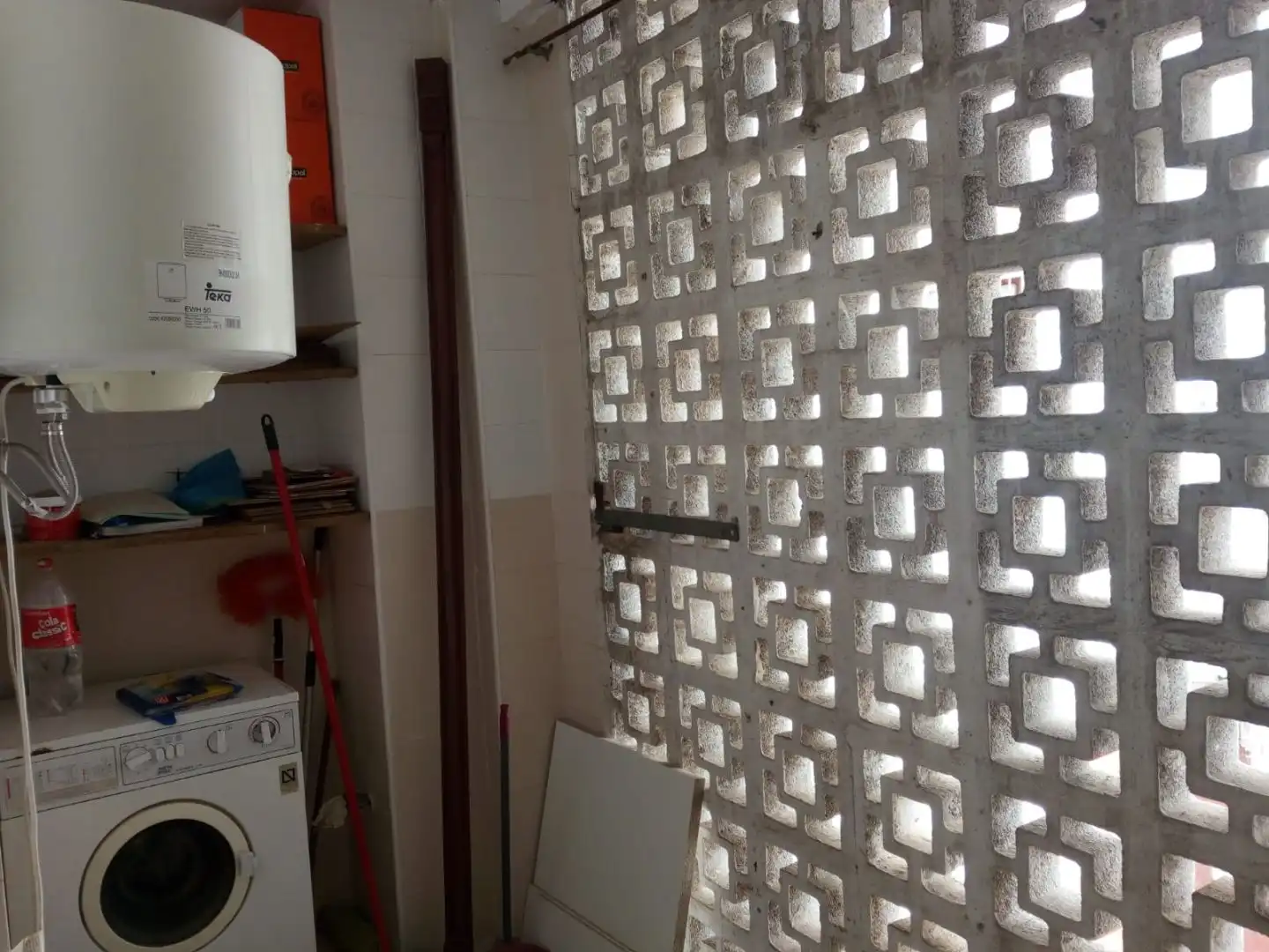 Room in Calle Nicolás López de Velasco, 17, Santa Marina
