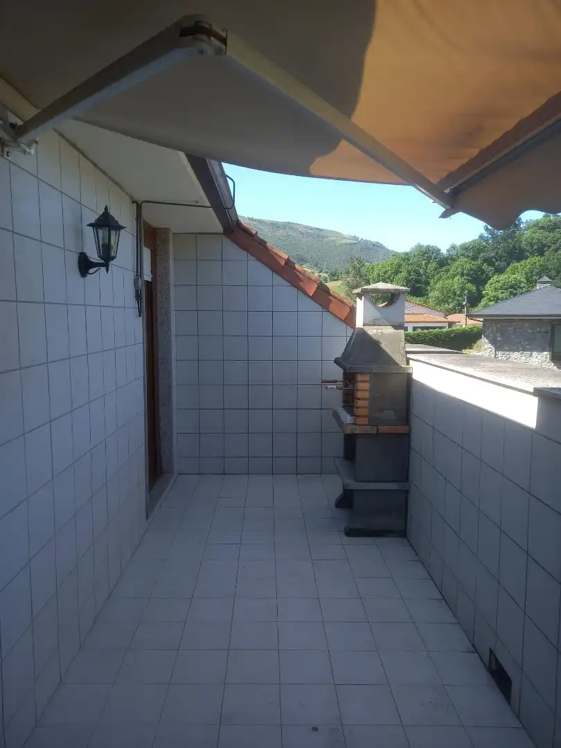 Terraza de Ático de alquiler en Ramales de la Victoria con Calefacción, Jardín privado y Parquet