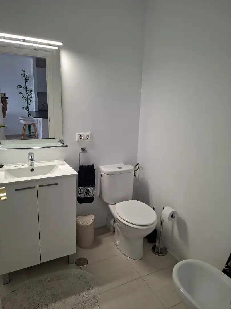 Apartament de lloguer a Avinguda de la Costa Blanca, 2, Cabo de las Huertas Bany de Apartament de lloguer en Alicante / Alacant amb Aire condicionat, Calefacció i Terrassa