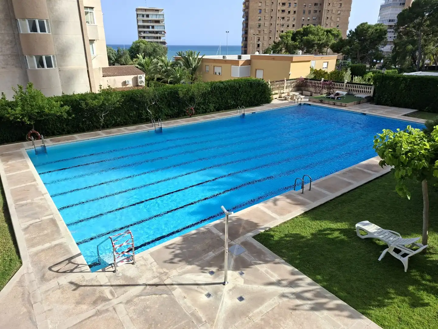 Apartament de lloguer a Avinguda de la Costa Blanca, 2, Cabo de las Huertas Piscina de Apartament de lloguer en Alicante / Alacant amb Aire condicionat, Calefacció i Terrassa