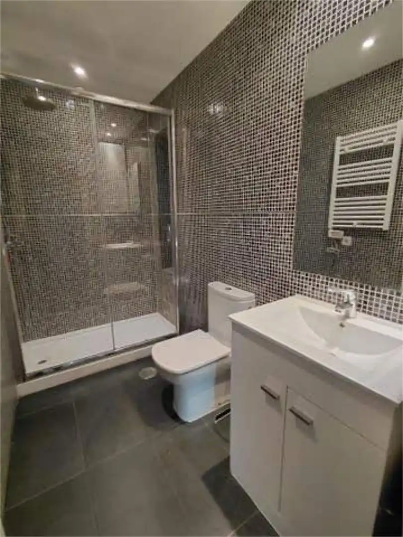 Flat for sale in Canillas Bathroom of Flat for sale in Madrid with Terrace