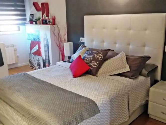 Habitación de Ático en venta en Tomiño con Calefacción, Parquet y Terraza