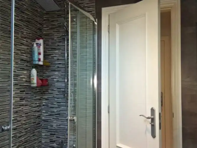 Baño de Ático en venta en Tomiño con Calefacción, Parquet y Terraza