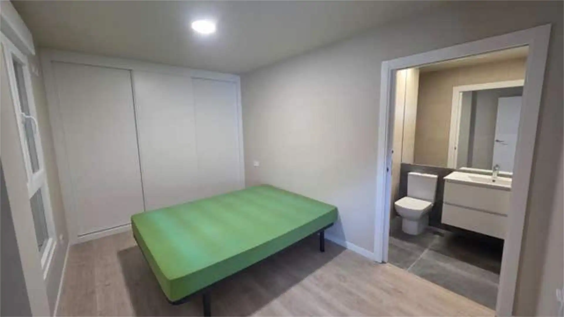 Habitación de Piso de alquiler en A Estrada  con Calefacción, Trastero y Amueblado