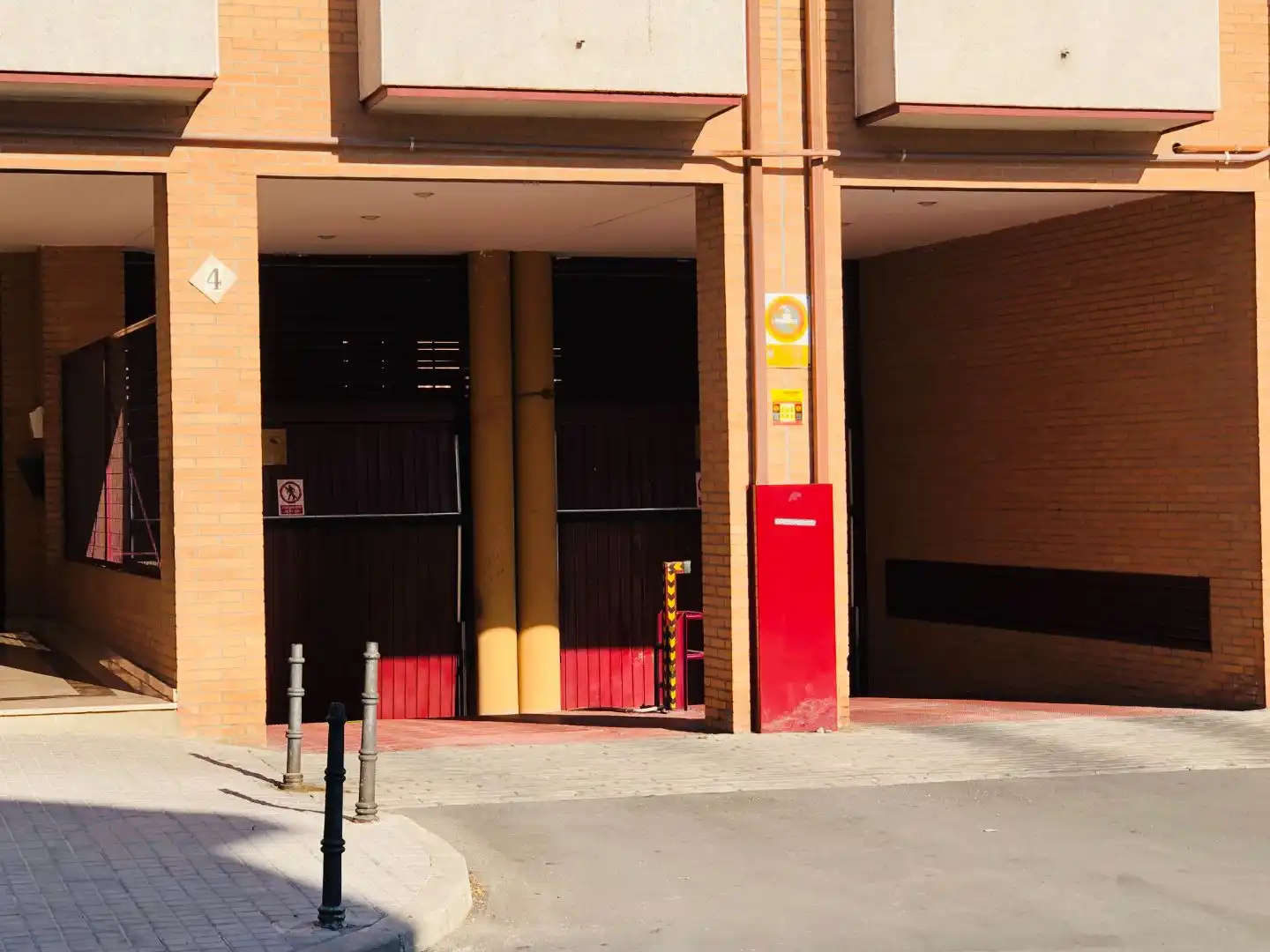 Parking of Flat for rent in Villanueva de la Cañada  with Air Conditioner, Terrace and Balcony