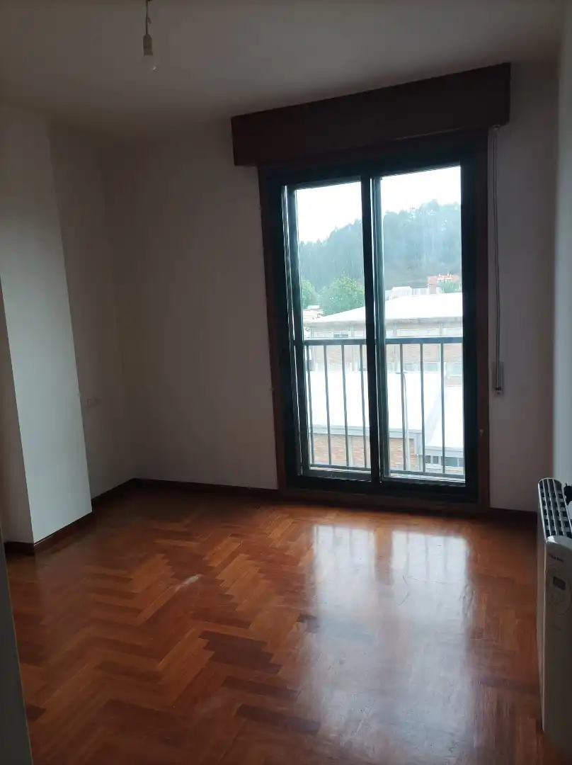 Habitación de Piso de alquiler en Redondela con Calefacción, Parquet y Terraza