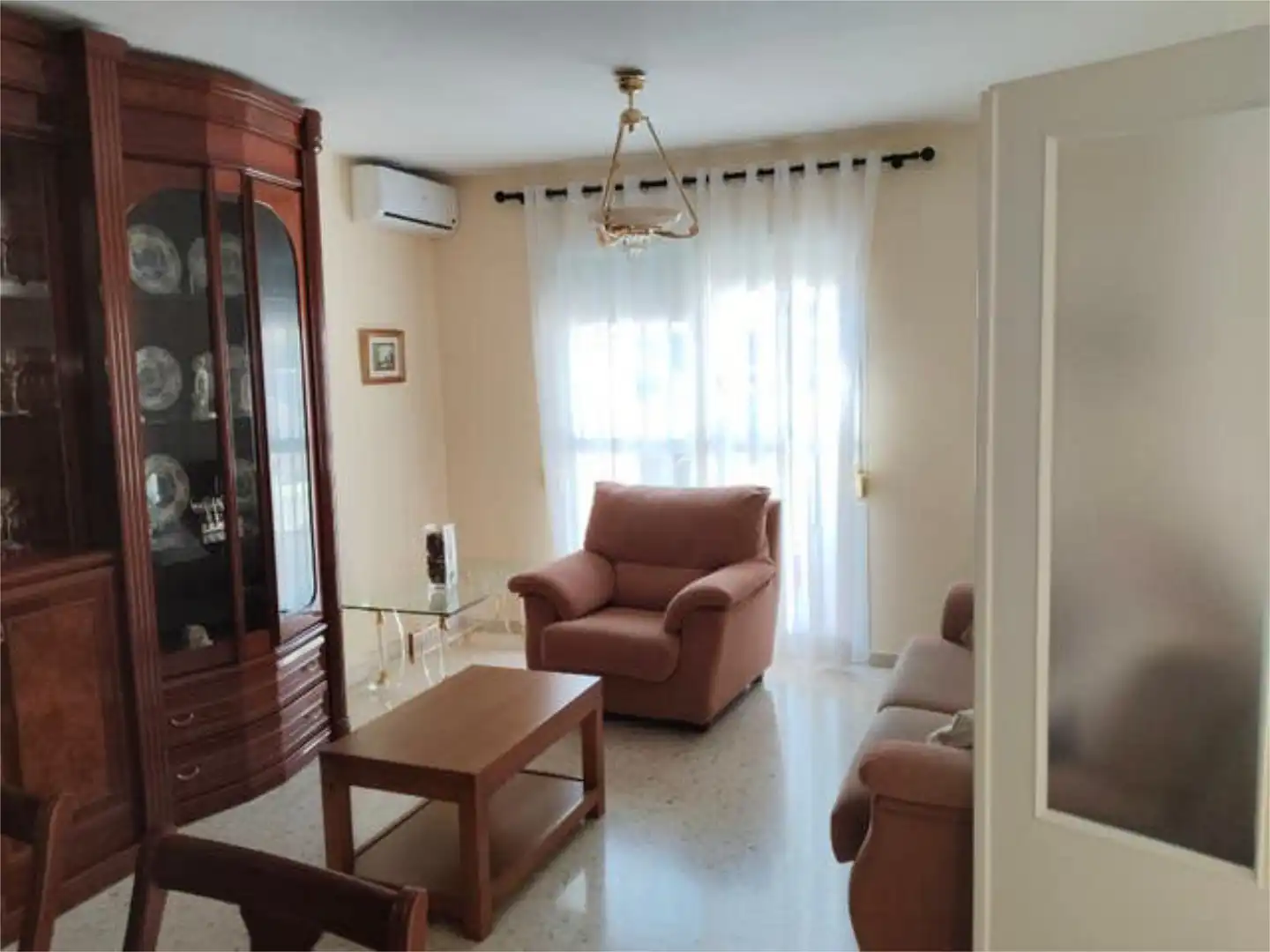 Einfamilien-Reihenhaus zum Verkauf in Capellanía - Retamar Wohnzimmer von Einfamilien-Reihenhaus zum Verkauf in Alhaurín de la Torre mit Terrasse und Schwimmbad