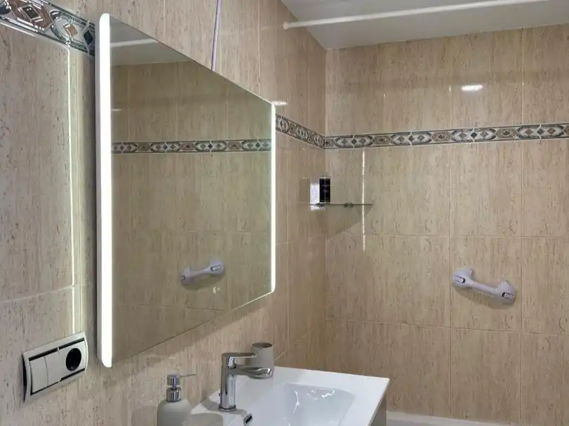Flat for rent in Plaça de les Barraques, 1, Miramar Bathroom of Flat for rent in Miramar with Air Conditioner, Heating and Terrace