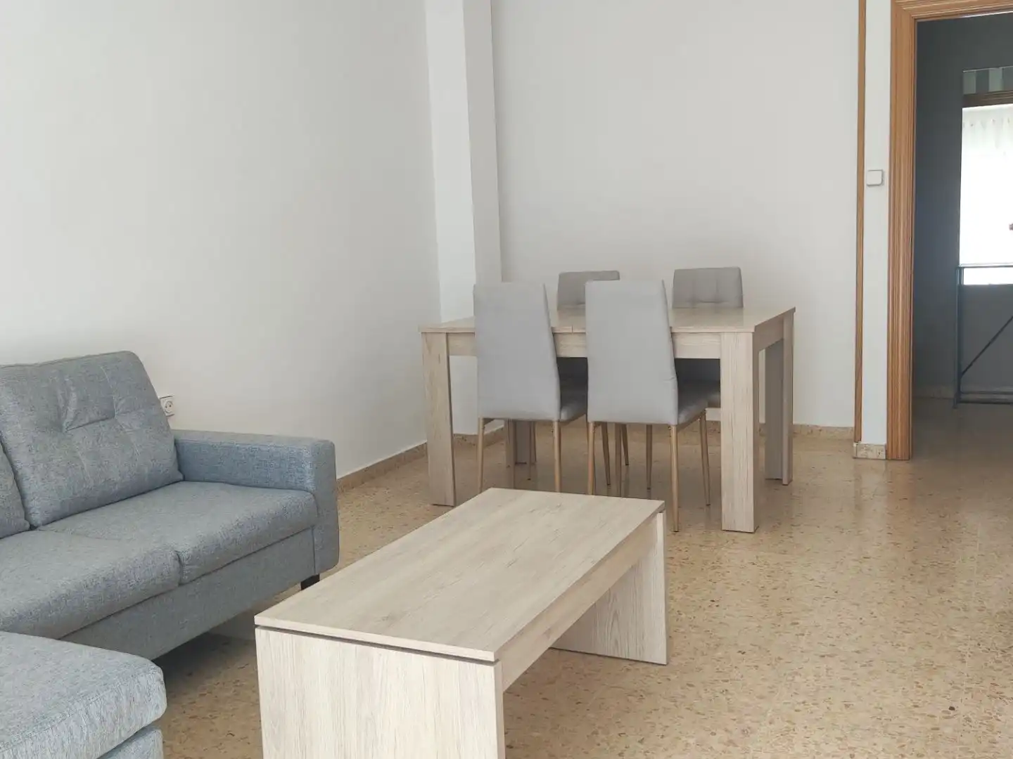 Wohnung zur Miete in Calle Concepción, 50, Albacete Capital Esszimmer von Wohnung zur Miete in Albacete Capital mit Balkon