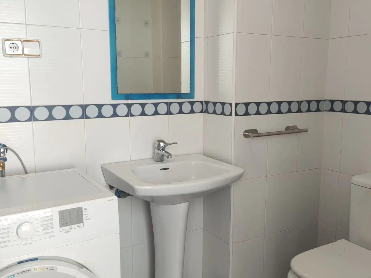 Wohnung zur Miete in Calle Concepción, 50, Albacete Capital Badezimmer von Wohnung zur Miete in Albacete Capital mit Balkon