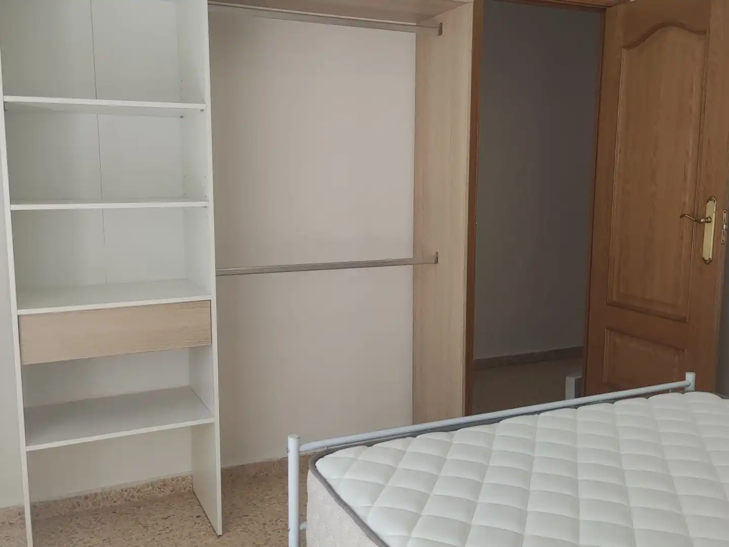 Wohnung zur Miete in Calle Concepción, 50, Albacete Capital Schlafzimmer von Wohnung zur Miete in Albacete Capital mit Balkon