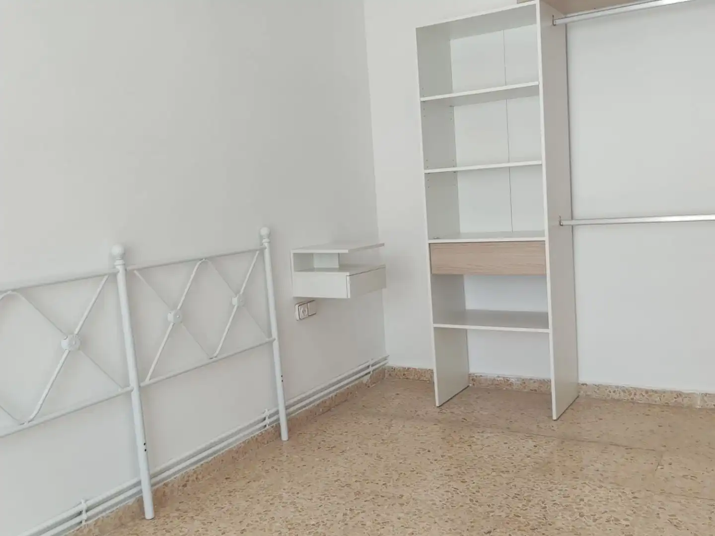 Wohnung zur Miete in Calle Concepción, 50, Albacete Capital Schlafzimmer von Wohnung zur Miete in Albacete Capital mit Balkon