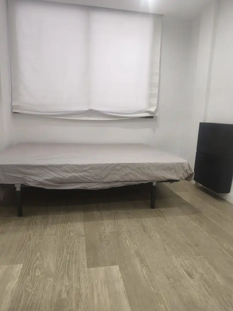 Piso en venta en Carrer Hermanos Gonzálvez Selva, 81, Carrús Este Habitación de Piso en venta en Elche / Elx
