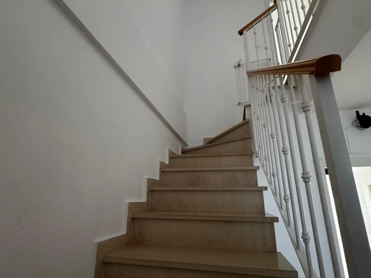 Casa adosada en venta en Calle Cigüeña, 4, Almensilla Casa adosada en venta en Almensilla con Aire acondicionado, Calefacción y Jardín privado