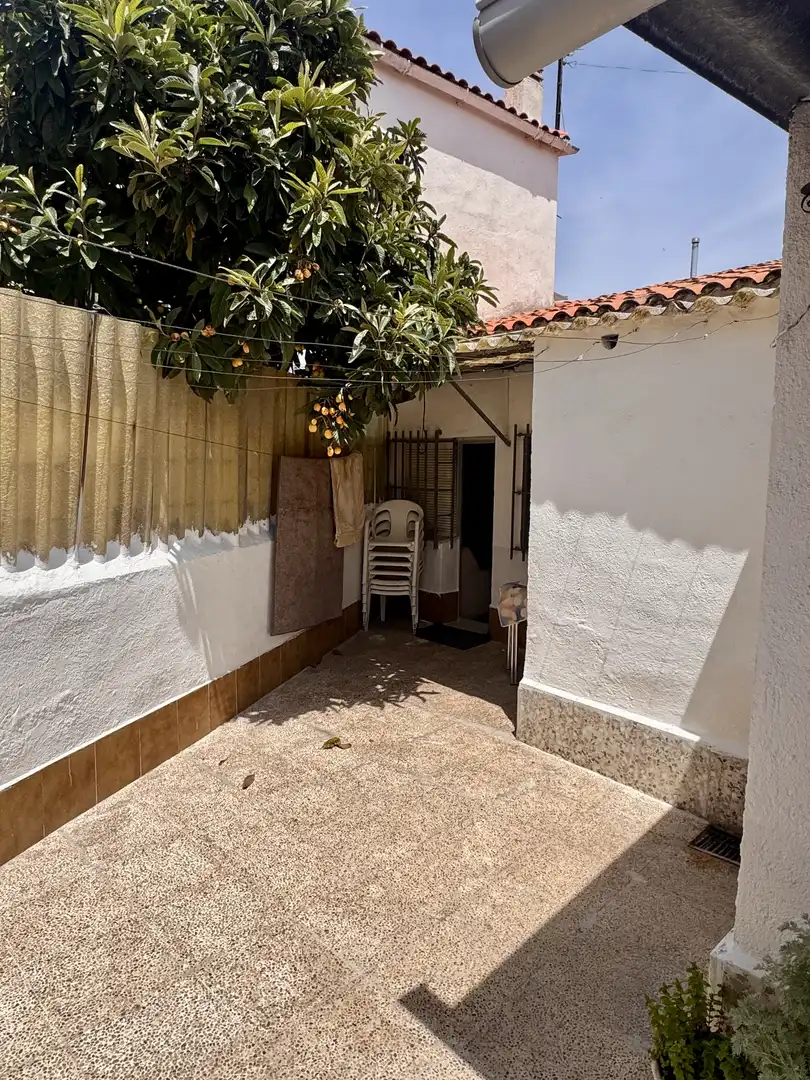 Casa adosada en venta en Calle Vistillas, 18, Perales de Tajuña Vista exterior de Casa adosada en venta en Perales de Tajuña con Calefacción
