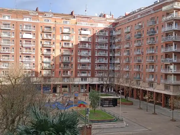 Pis en venda a Familia Santua Kalea, 2, Amara Vista exterior de Pis en venda en Donostia - San Sebastián amb Balcó