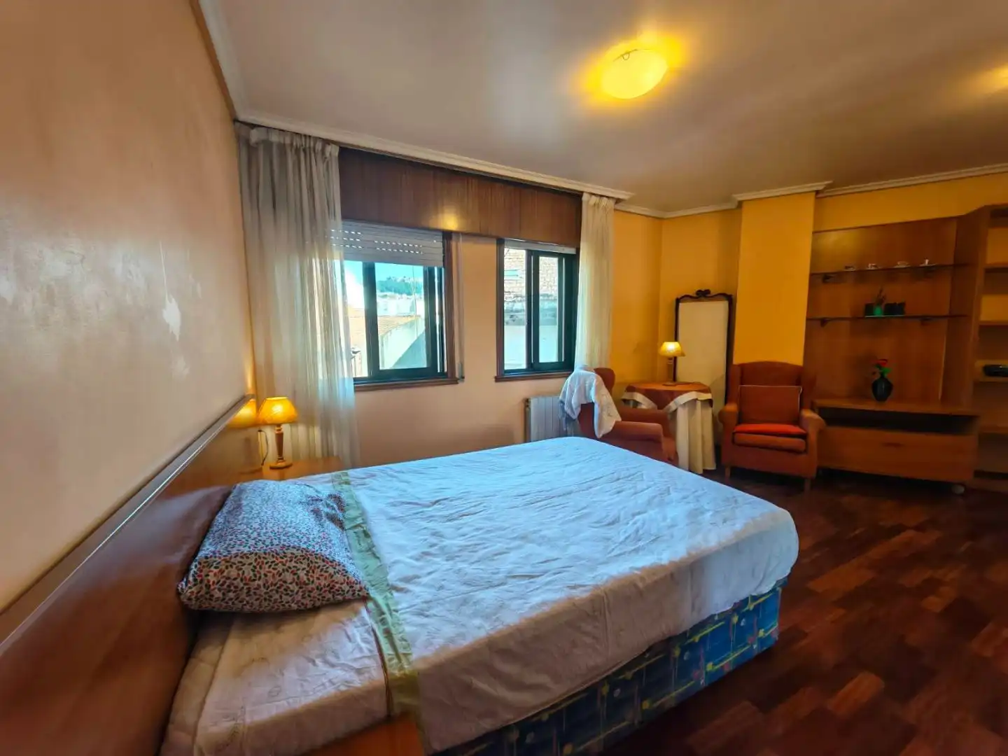 Bedroom of Study for rent in Vigo   with Heating, Parquet flooring and Storage room