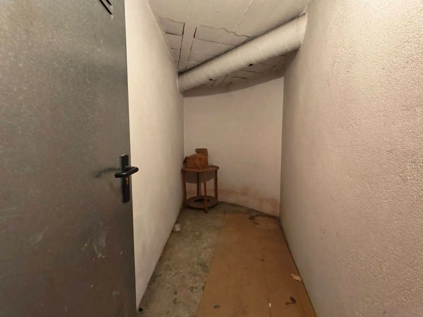 Study for rent in Vigo   with Heating, Parquet flooring and Storage room