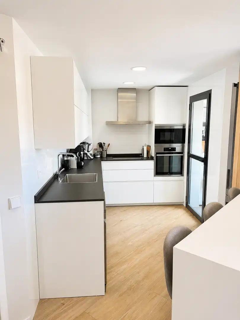Küche von Wohnung zum Verkauf in  Madrid Capital mit Klimaanlage und Schwimmbad
