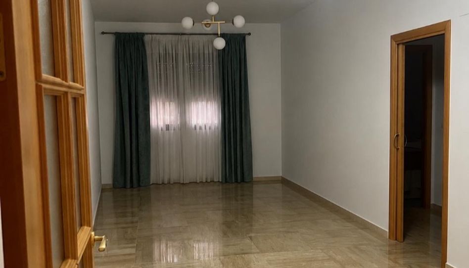 Piso en venta en Calle San Marcos, 139, Fernán-Núñez, Córdoba - imagen 1 Foto 1 de Piso en venta en Calle San Marcos, 139, Fernán-Núñez, Córdoba
