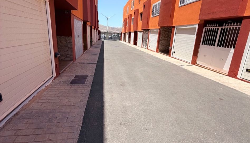 Dúplex en venta en Calle Venezuela, 134, Vecindario - El Doctoral - Cruce de Sardina, Santa Lucía de Tirajana - imagen 1 Foto 1 de Dúplex en venta en Calle Venezuela, 134, Vecindario - El Doctoral - Cruce de Sardina, Santa Lucía de Tirajana