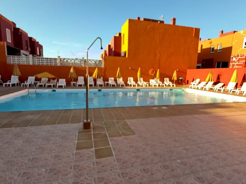 Piscina de Dúplex en venta en Santa Lucía de Tirajana con Aire acondicionado, Jardín privado y Terraza