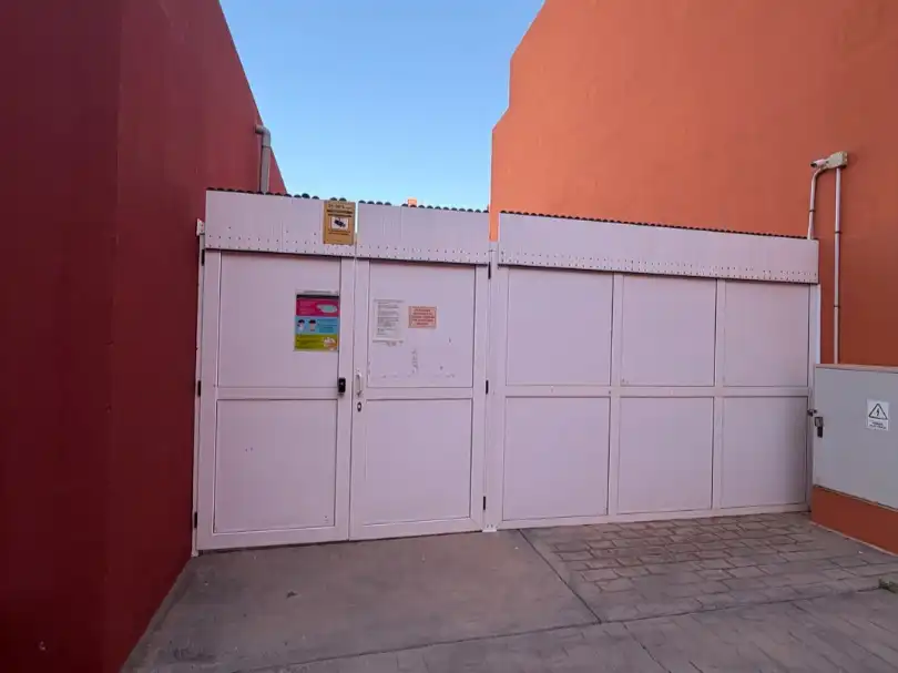 Vista exterior de Dúplex en venta en Santa Lucía de Tirajana con Aire acondicionado, Jardín privado y Terraza