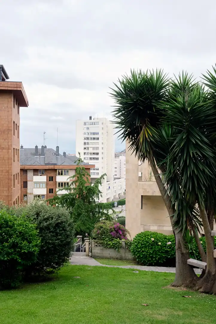 Piso en venta en Calle Valdenoja, 27, Valdenoja Vista exterior de Piso en venta en Santander con Terraza y Parking comunitario