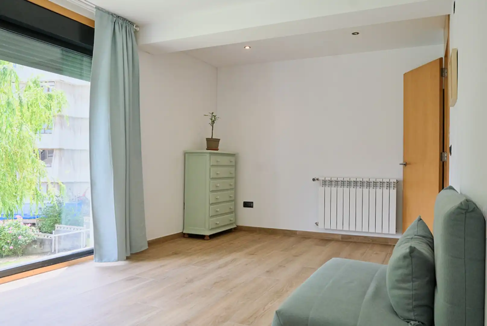 Piso en venta en Calle Valdenoja, 27, Valdenoja Sala de estar de Piso en venta en Santander con Terraza y Parking comunitario
