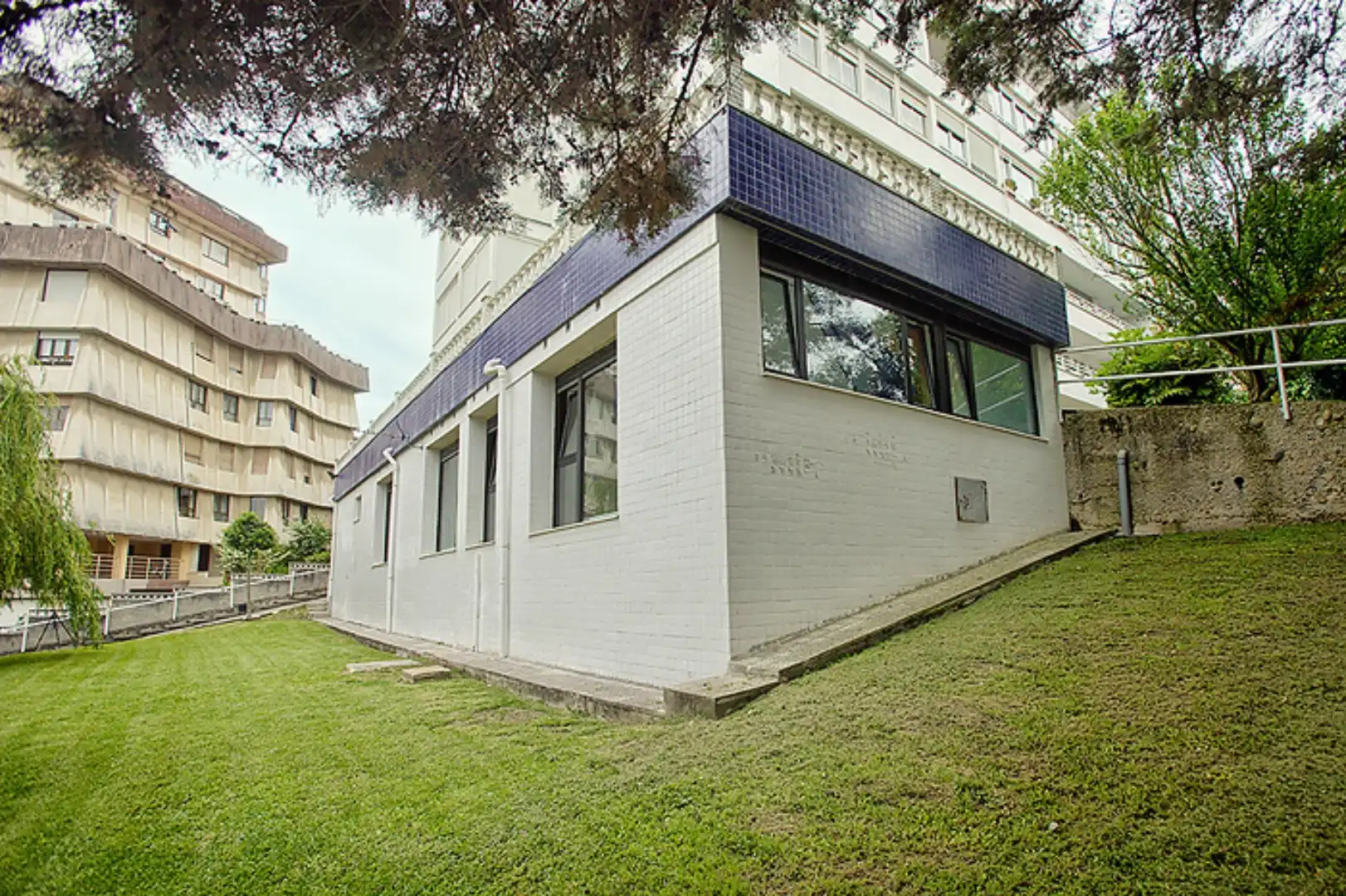 Piso en venta en Calle Valdenoja, 27, Valdenoja Vista exterior de Piso en venta en Santander con Terraza y Parking comunitario