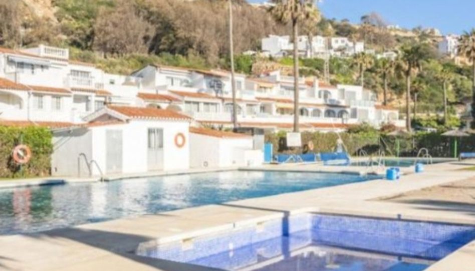 Flat for sale in Urbanización Playa Paraíso, 131, Chullera, Manilva - image 1 Photo 1 of Flat for sale in Urbanización Playa Paraíso, 131, Chullera, Manilva