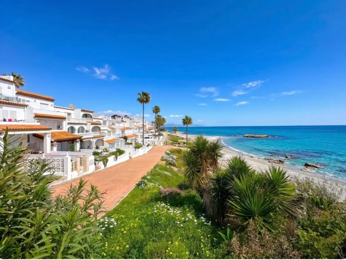 Wohnung zum Verkauf in Urbanización Playa Paraíso, 131, Chullera Außenansicht von Wohnung zum Verkauf in Manilva mit Privatgarten, Terrasse und Schwimmbad