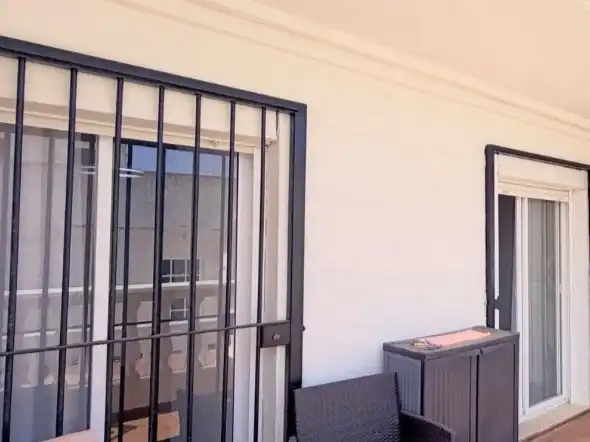 Wohnung zum Verkauf in Urbanización Playa Paraíso, 131, Chullera Terrasse von Wohnung zum Verkauf in Manilva mit Privatgarten, Terrasse und Schwimmbad