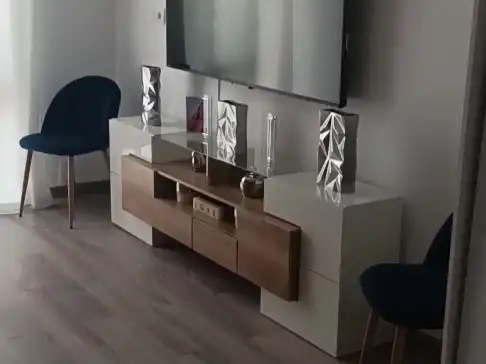 Wohnung zum Verkauf in Urbanización Playa Paraíso, 131, Chullera Wohnzimmer von Wohnung zum Verkauf in Manilva mit Privatgarten, Terrasse und Schwimmbad