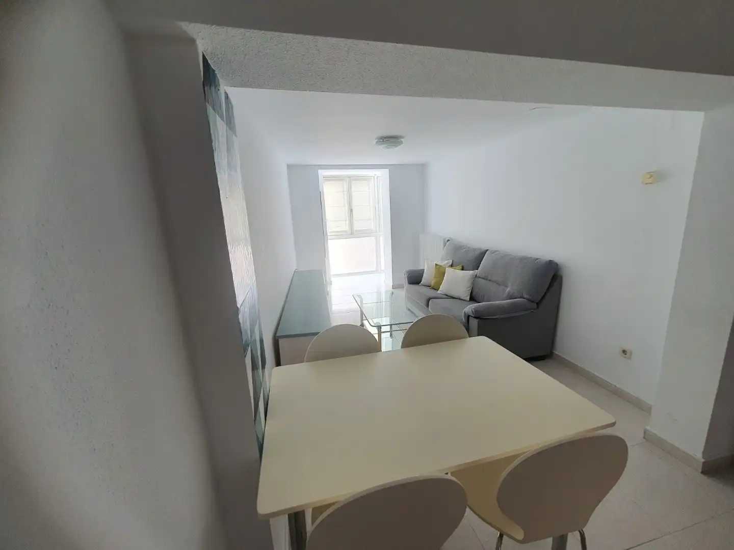 Sala de estar de Estudio de alquiler en  Logroño con Calefacción y Amueblado