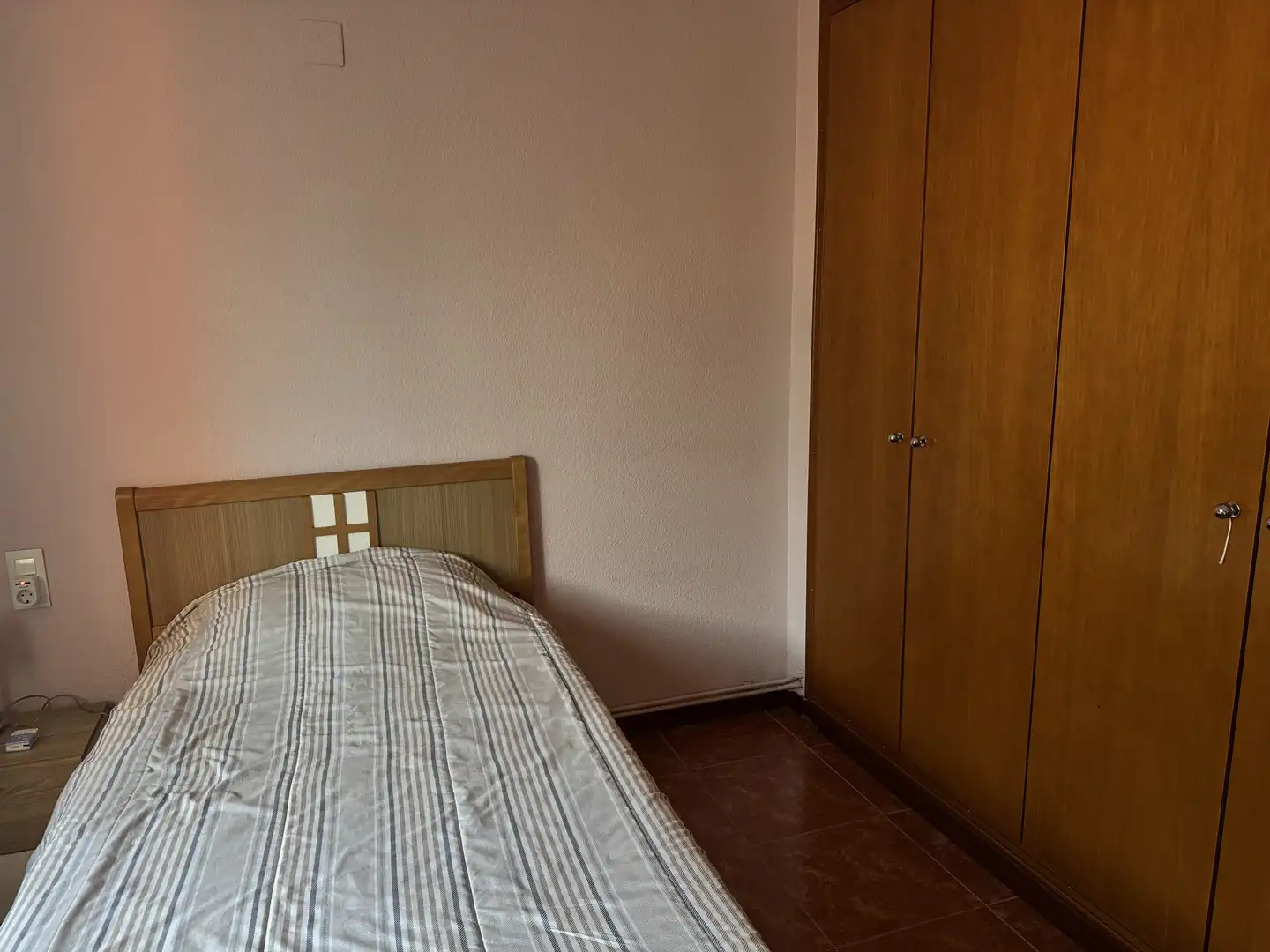 Habitación en Carrer d'Alcalà Galiano, 8, El Vedat - Santa Apolonia Habitación de Casa adosada para compartir en Torrent con Calefacción, Terraza y Piscina