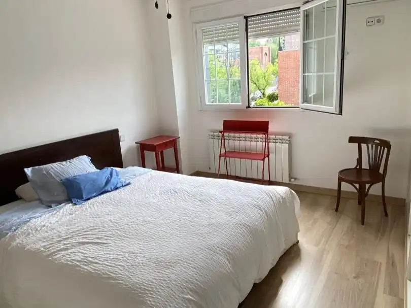 Bedroom of Flat for rent in Madrid  with Air Conditioner, Heating and Terrace