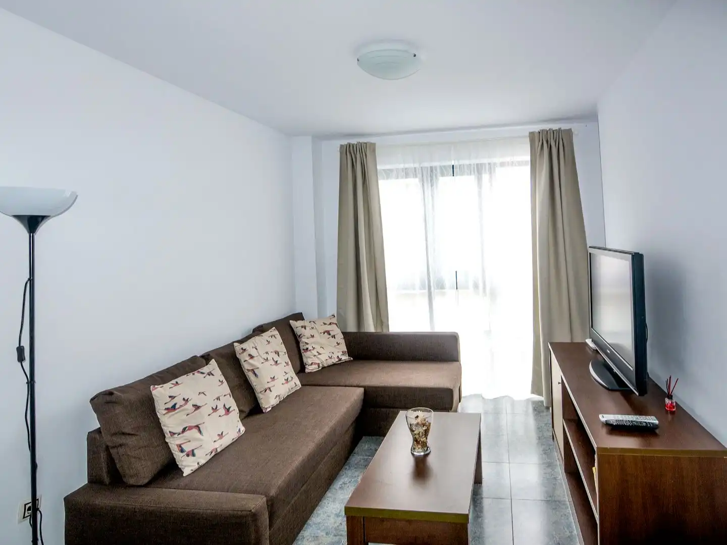 Piso en venta en Urbanización Rìa del Pas, Boo Sala de estar de Piso en venta en Piélagos con Calefacción, Terraza y Piscina