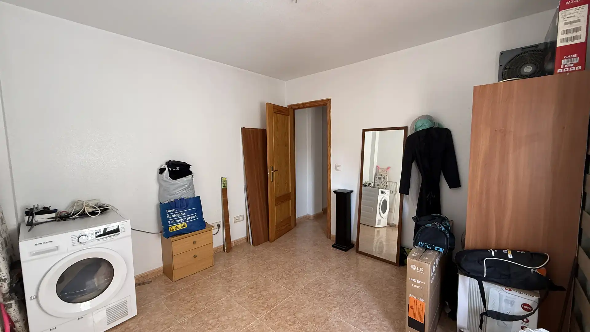 Wohnung zum Verkauf in Calle Blasco Ibáñez, 33, Las Majadas - Las Molinetas - Labradorcico Schlafzimmer von Wohnung zum Verkauf in Águilas mit Balkon