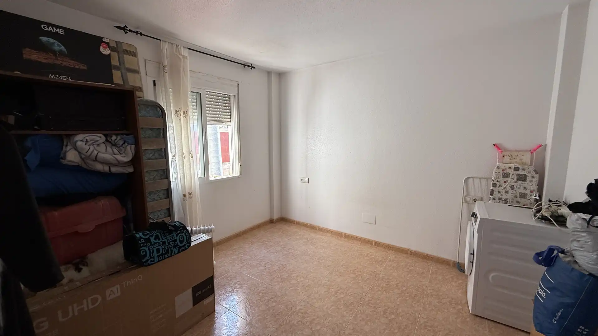 Wohnung zum Verkauf in Calle Blasco Ibáñez, 33, Las Majadas - Las Molinetas - Labradorcico Schlafzimmer von Wohnung zum Verkauf in Águilas mit Balkon