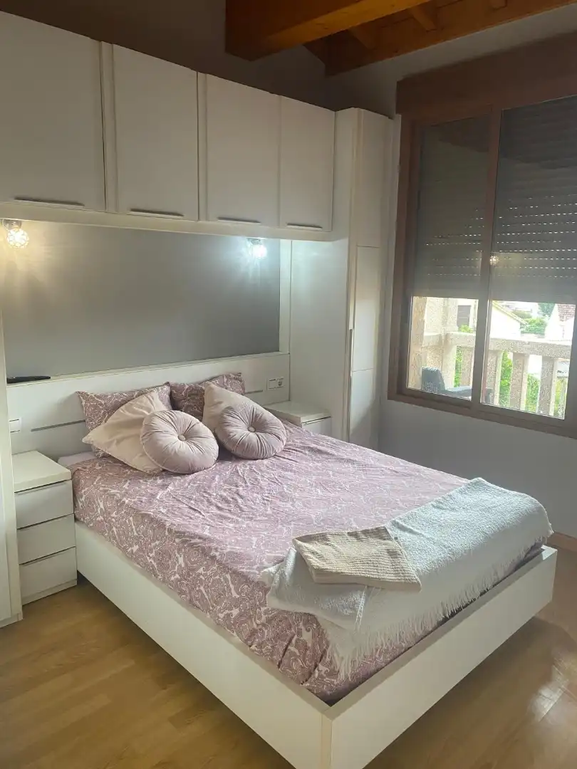 Casa o chalet de alquiler en Rúa Fonte de Galufa, 10, Cornazo Habitación de Casa o chalet de alquiler en Vilagarcía de Arousa con Calefacción, Parquet y Terraza
