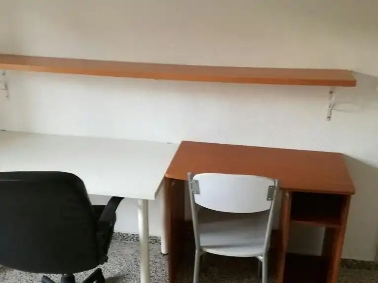 Flat for rent in Calle Ancha de Capuchinos, 10, San Ildefonso Flat for rent in Granada Capital with Balcony