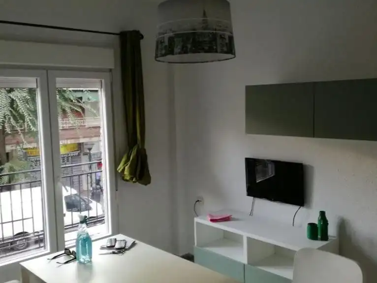 Flat for rent in Calle Ancha de Capuchinos, 10, San Ildefonso Living room of Flat for rent in Granada Capital with Balcony